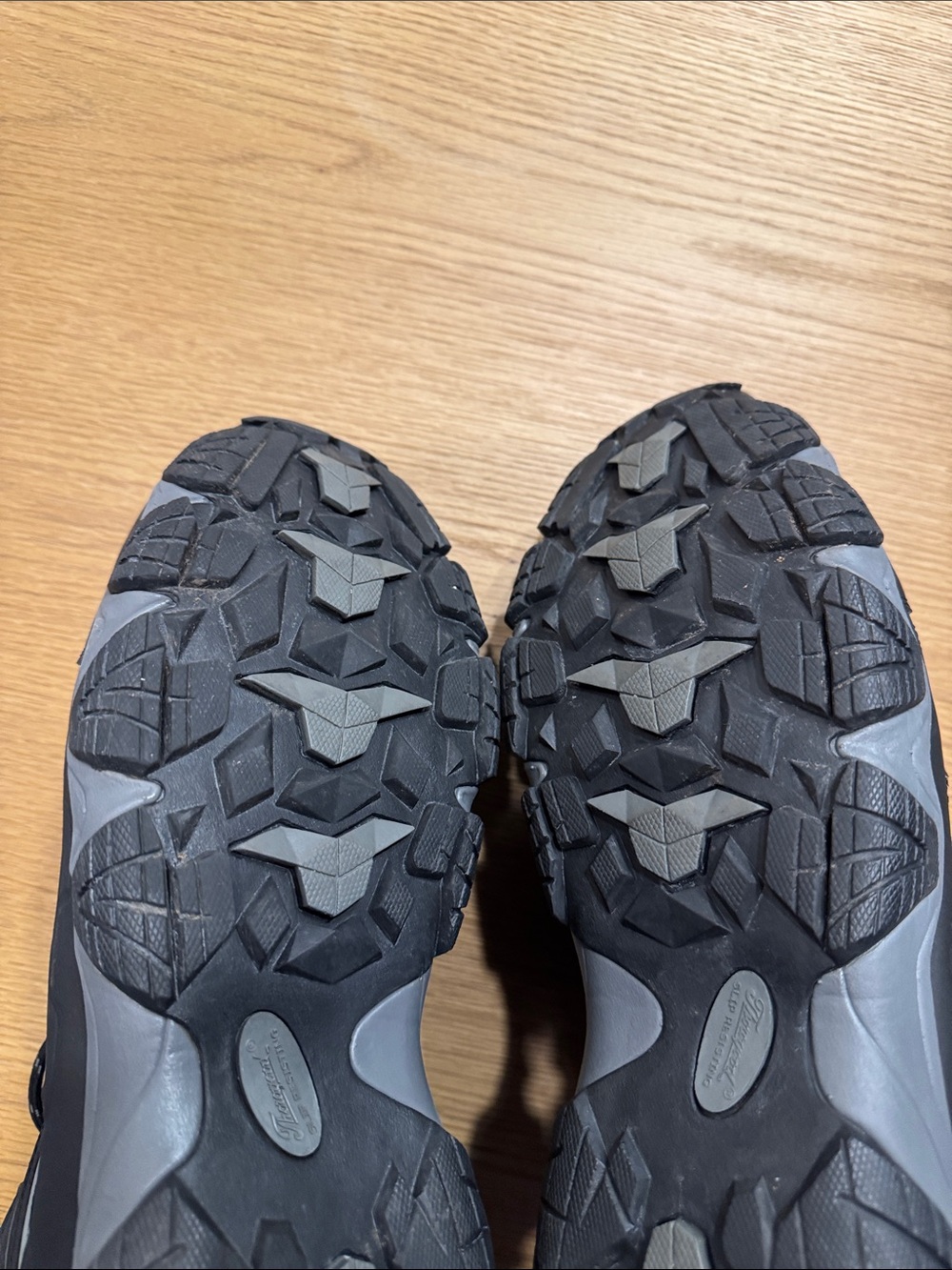 Men's All-Black Athletic Trail Sneakers - Picture 15 of 15